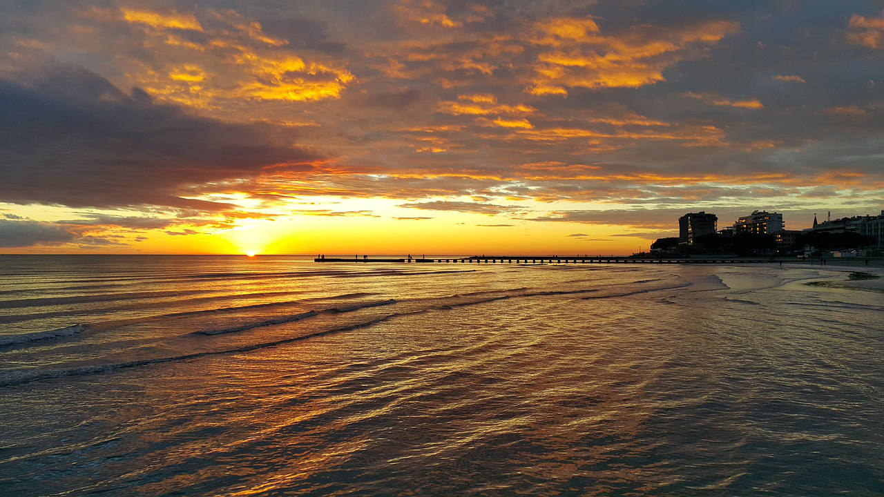 Tramonto sul mare a Grado